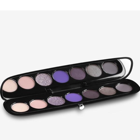 2/$40 Marc Jacobs Frivoluxe Eyeshadow palette New - Picture 2 of 3
